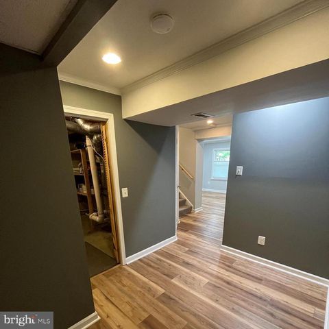 7807 EDMUNDS, Elkridge, MD 21075