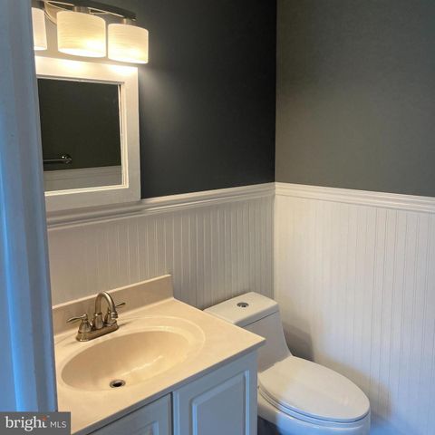 7807 EDMUNDS, Elkridge, MD 21075