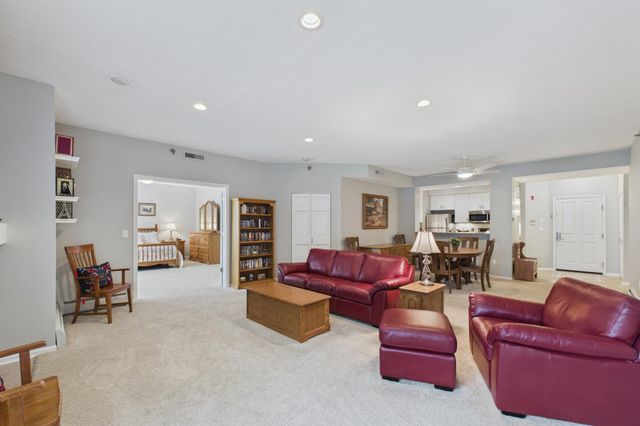 7400 Edinborough Way 5103, Edina, MN 55435