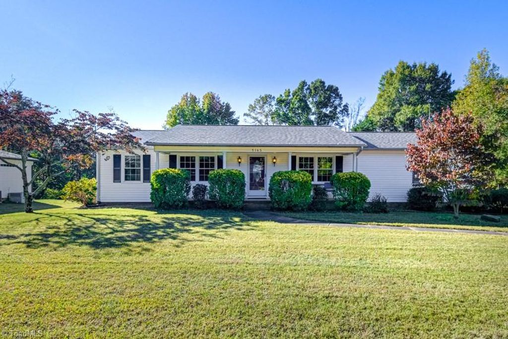 5165 Beulah Lane, Kernersville, NC 27284