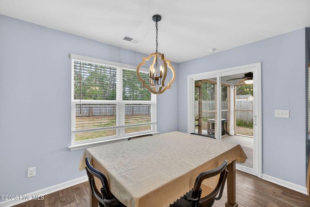 569 Draymore Drive NE, Leland, NC 28451