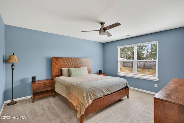 569 Draymore Drive NE, Leland, NC 28451