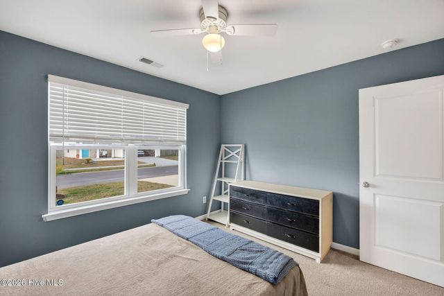 569 Draymore Drive NE, Leland, NC 28451