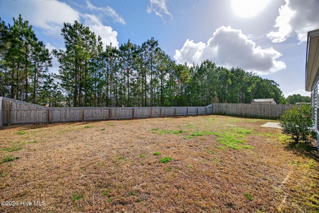 569 Draymore Drive NE, Leland, NC 28451