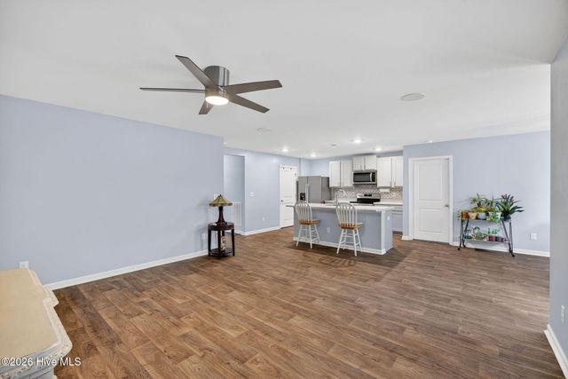 569 Draymore Drive NE, Leland, NC 28451