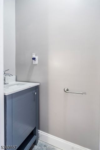 231 Garside St, Newark City, NJ 07104