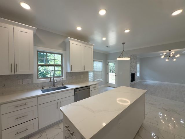 611 Pinery Lane, Duncan, SC 29334