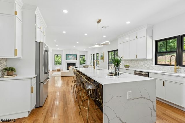 170 Johnston Drive Ext, Watchung Boro, NJ 07069