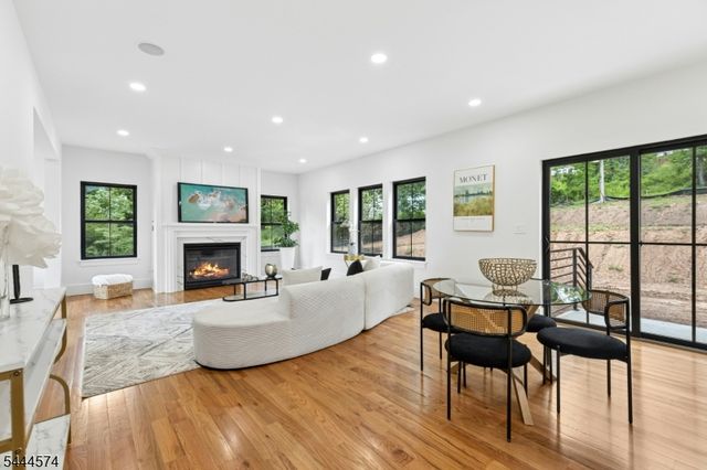 170 Johnston Drive Ext, Watchung Boro, NJ 07069