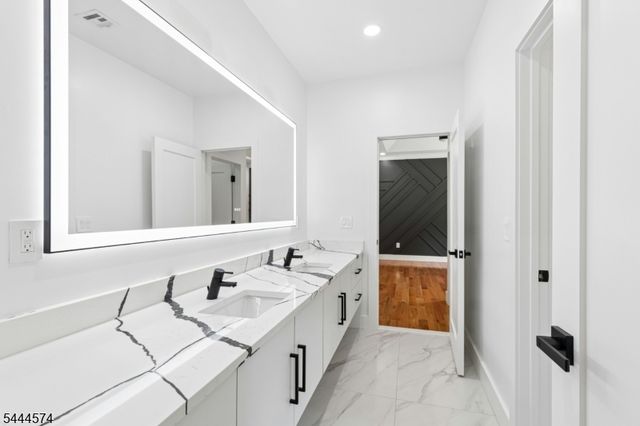 170 Johnston Drive Ext, Watchung Boro, NJ 07069