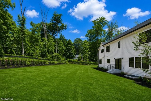 170 Johnston Drive Ext, Watchung Boro, NJ 07069