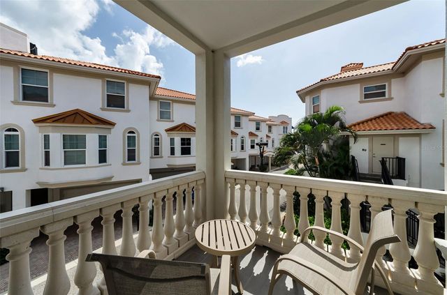 1340 BAYSHORE BOULEVARD 304, Dunedin, FL 34698