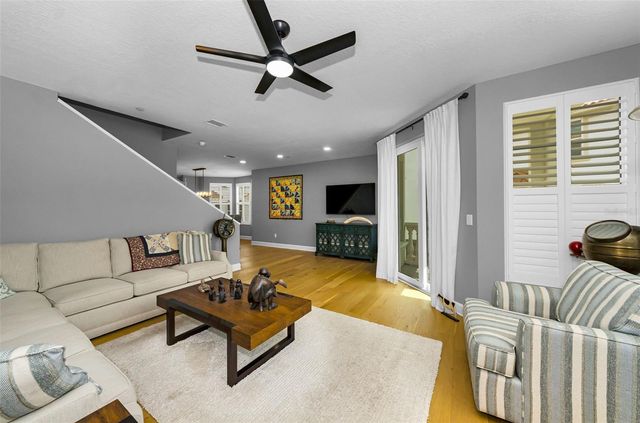 1340 BAYSHORE BOULEVARD 304, Dunedin, FL 34698