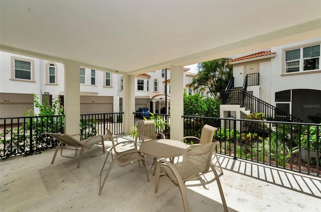 1340 BAYSHORE BOULEVARD 304, Dunedin, FL 34698