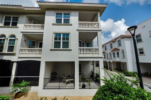 1340 BAYSHORE BOULEVARD 304, Dunedin, FL 34698