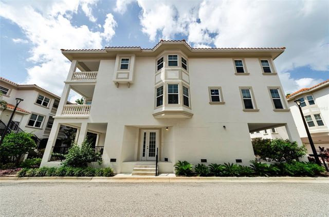 1340 BAYSHORE BOULEVARD 304, Dunedin, FL 34698