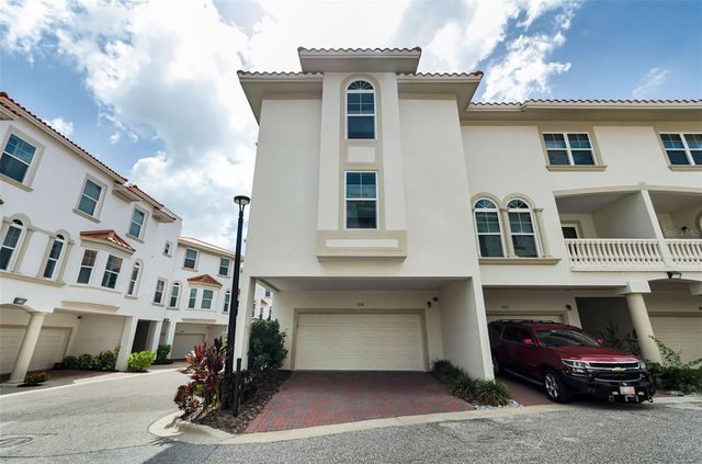 1340 BAYSHORE BOULEVARD 304, Dunedin, FL 34698