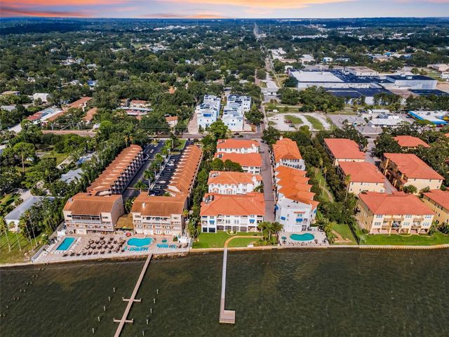 1340 BAYSHORE BOULEVARD 304, Dunedin, FL 34698