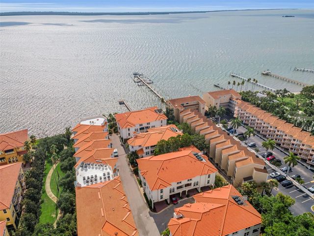 1340 BAYSHORE BOULEVARD 304, Dunedin, FL 34698