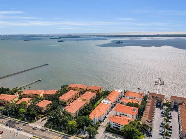 1340 BAYSHORE BOULEVARD 304, Dunedin, FL 34698