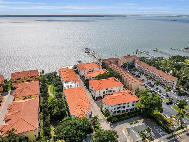 1340 BAYSHORE BOULEVARD 304, Dunedin, FL 34698