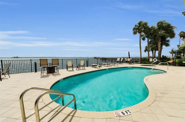 1340 BAYSHORE BOULEVARD 304, Dunedin, FL 34698