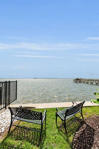 1340 BAYSHORE BOULEVARD 304, Dunedin, FL 34698