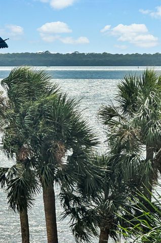 1340 BAYSHORE BOULEVARD 304, Dunedin, FL 34698