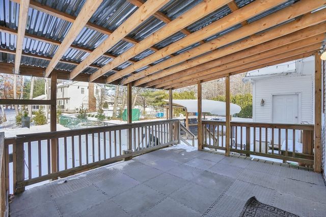 153 Prospect St Ext, Westfield, MA 01085