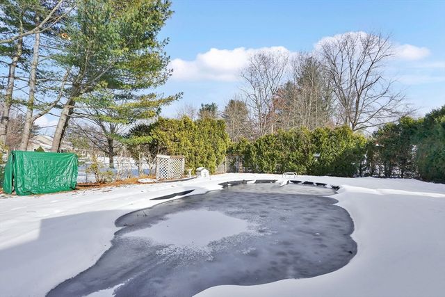 153 Prospect St Ext, Westfield, MA 01085