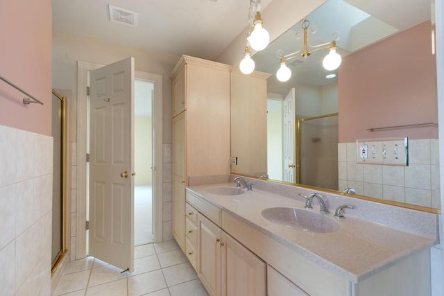 10711 Bull Valley DRIVE, Woodstock, IL 60098