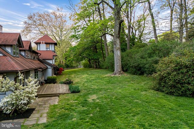 461 S ROBERTS RD, Bryn Mawr, PA 19010