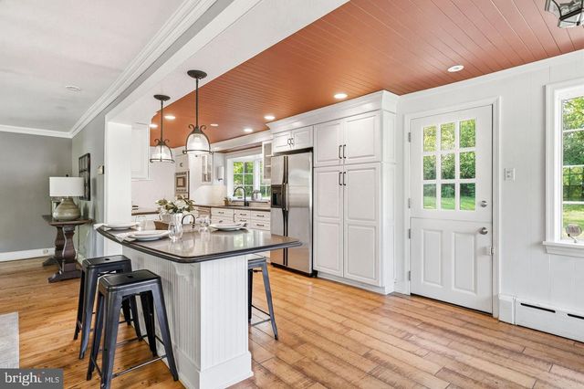 461 S ROBERTS RD, Bryn Mawr, PA 19010