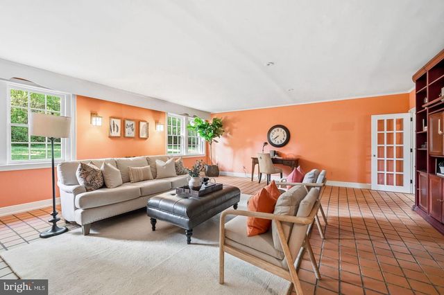 461 S ROBERTS RD, Bryn Mawr, PA 19010