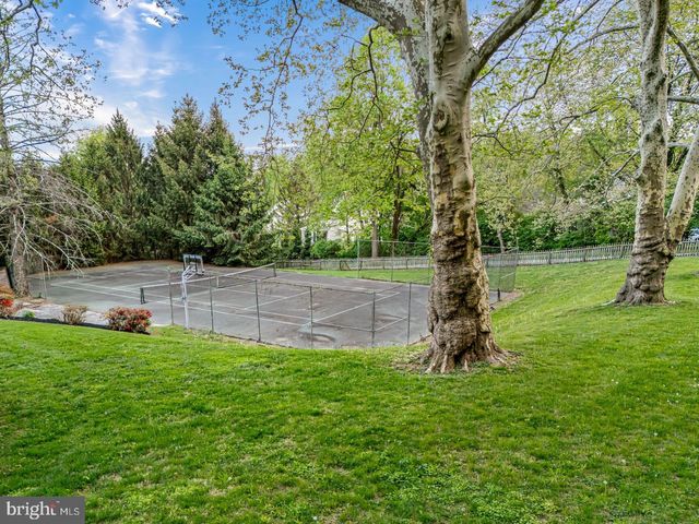 461 S ROBERTS RD, Bryn Mawr, PA 19010