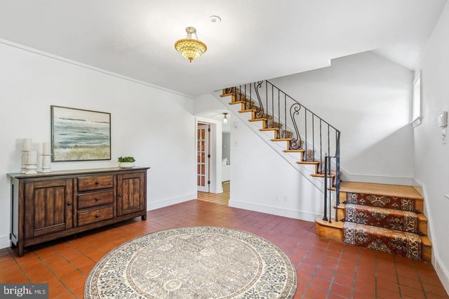 461 S ROBERTS RD, Bryn Mawr, PA 19010