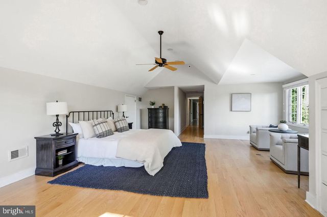 461 S ROBERTS RD, Bryn Mawr, PA 19010