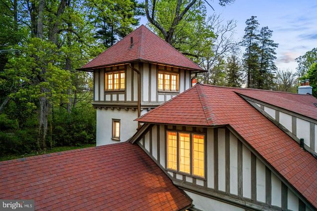 461 S ROBERTS RD, Bryn Mawr, PA 19010