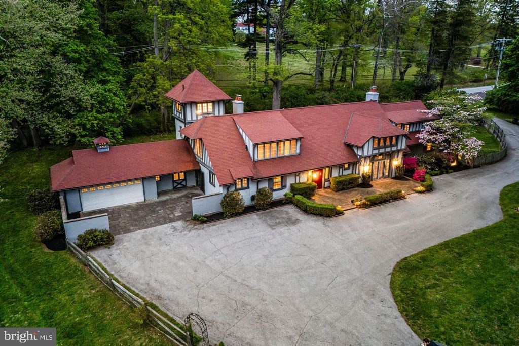 461 S ROBERTS RD, Bryn Mawr, PA 19010
