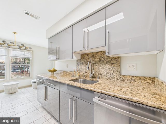 10531 STONINGTON LN, Manassas, VA 20109