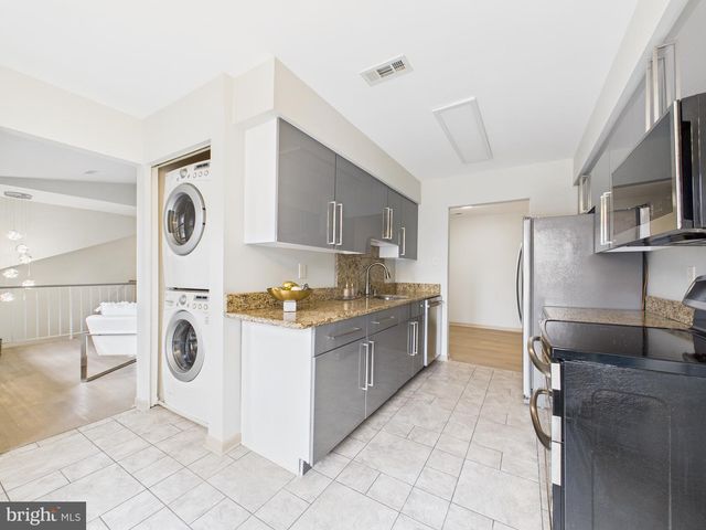 10531 STONINGTON LN, Manassas, VA 20109