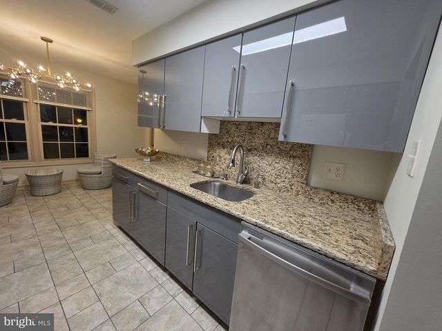 10531 STONINGTON LN, Manassas, VA 20109