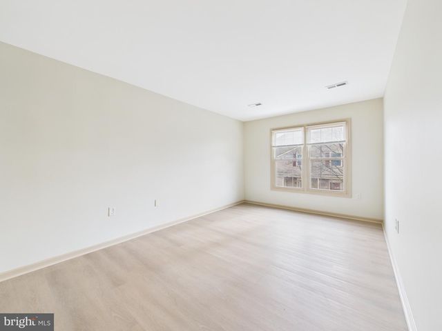 10531 STONINGTON LN, Manassas, VA 20109