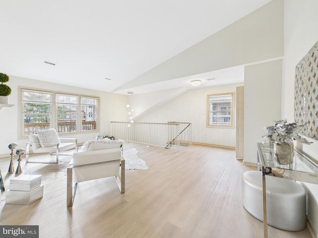 10531 STONINGTON LN, Manassas, VA 20109