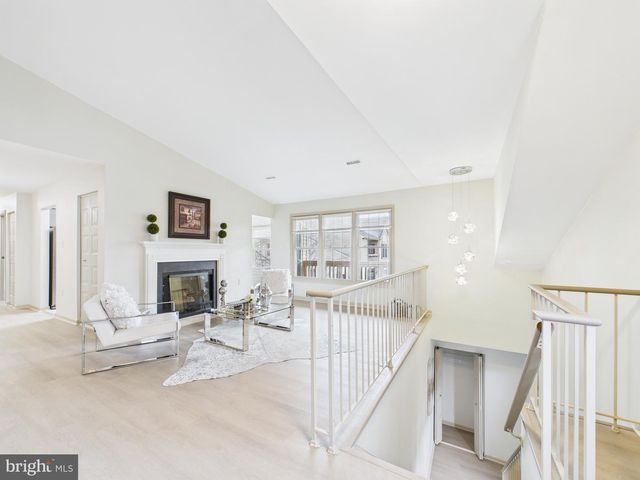 10531 STONINGTON LN, Manassas, VA 20109