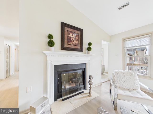 10531 STONINGTON LN, Manassas, VA 20109