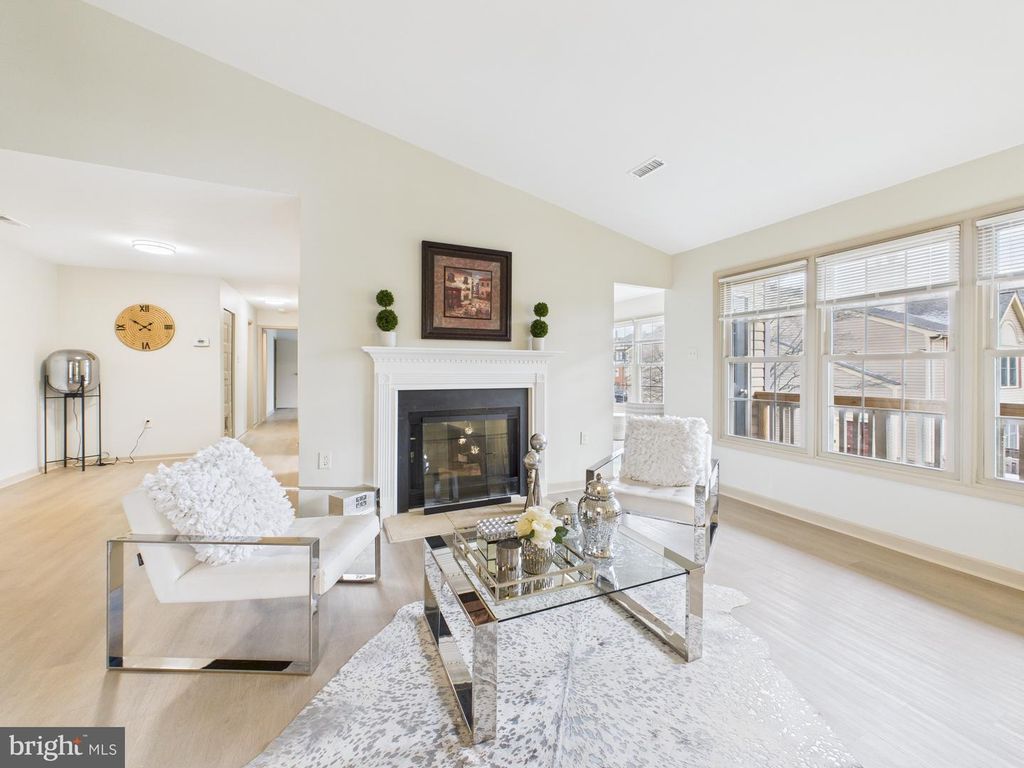 10531 STONINGTON LN, Manassas, VA 20109