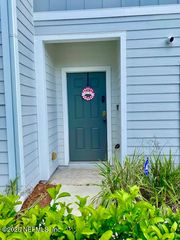 814 BENT BAUM Road, Jacksonville, FL 32205