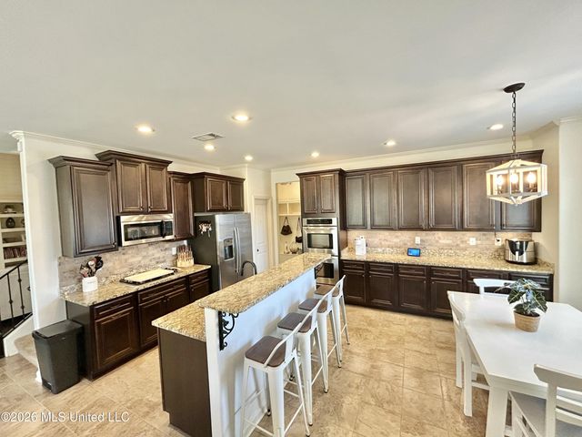 7458 Featherston Cove, Olive Branch, MS 38654