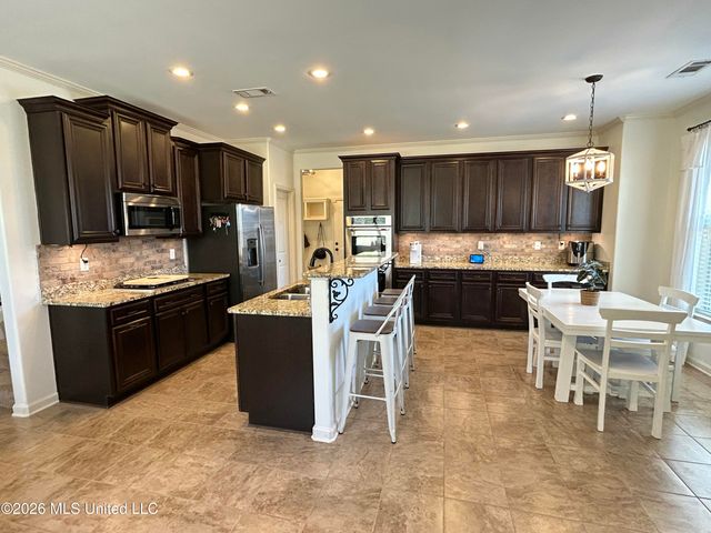 7458 Featherston Cove, Olive Branch, MS 38654